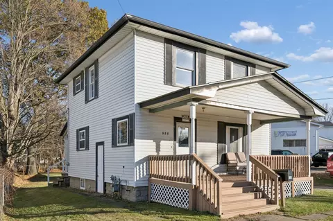 806 N Eaton, Albion, MI 49224