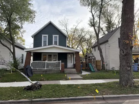 1008 Adams, Grand Rapids, MI 49507