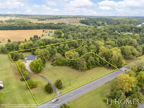 2895 M 79, Hastings, MI 49058