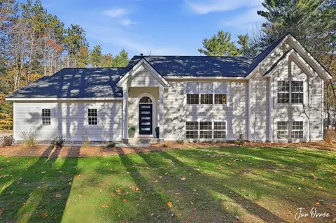 16573 Quincy, Holland, MI 49424