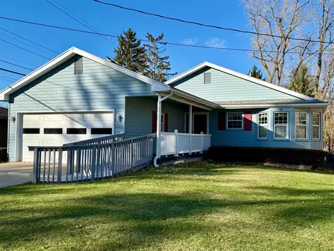 4220 Otis, Lansing, MI 48917