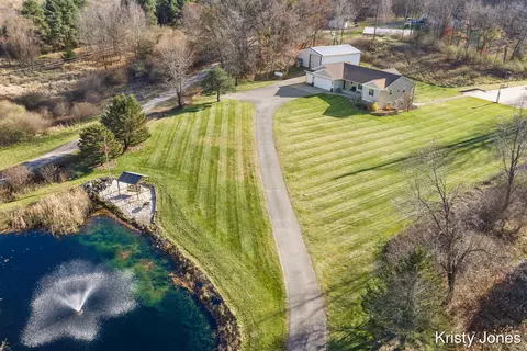 7445 W Irving, Middleville, MI 49333