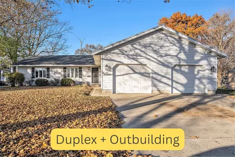 297-301 W 23rd, Holland, MI 49423