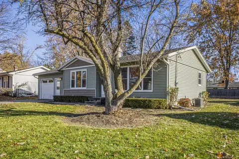1760 Woodlawn, Grand Rapids, MI 49506