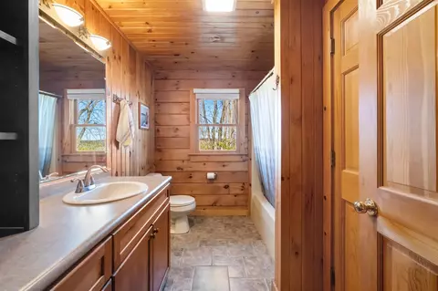Bath - 5600 Horton, Jackson, MI 49201 photo 1 of 4