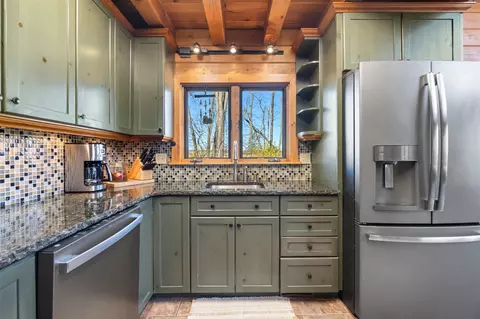 Kitchen - 5600 Horton, Jackson, MI 49201 photo 2 of 3