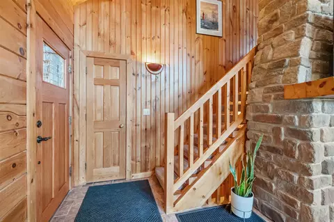 Entry Way - 5600 Horton, Jackson, MI 49201 photo 1 of 2