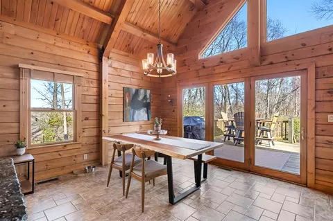 Dining - 5600 Horton, Jackson, MI 49201 photo 3 of 3