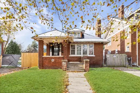 605 Lakewood, Detroit, MI 48215