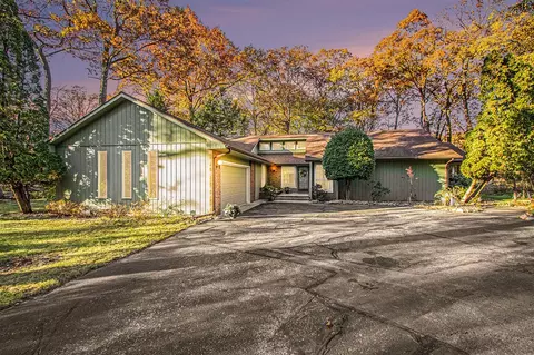 46308 Royal, New Buffalo, MI 49117
