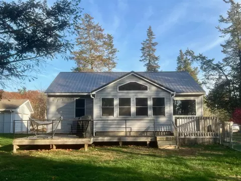 1887 W 48th, Fremont, MI 49412