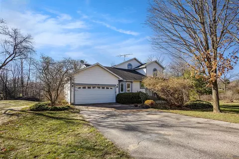 7429 Packer, Belmont, MI 49306