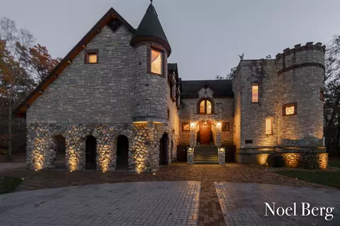 2303 38th, Allegan, MI 49010