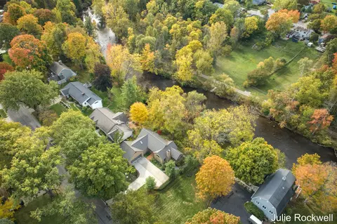 223 S Main, Rockford, MI 49341