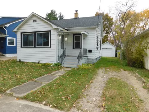 925 Dayton, Kalamazoo, MI 49048