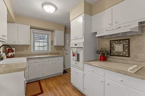 Kitchen - 1526 Inner, Niles, MI 49120 photo 2 of 4