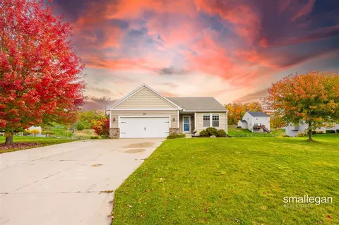 8626 Rainbows End, Caledonia, MI 49316