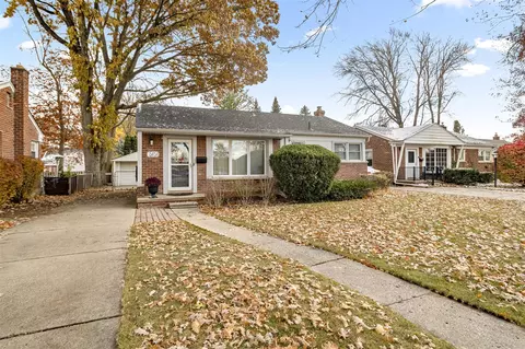 3131 Pelham, Dearborn, MI 48124 photo 2