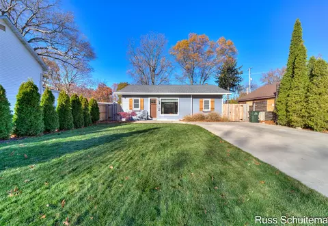 2238 Crozier, Muskegon, MI 49441