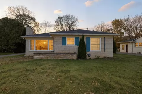 421 S Williamsbury, Bloomfield Township, MI 48301