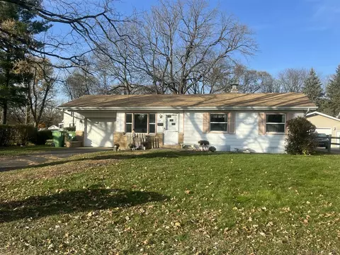 114 Wellworth, Springfield, MI 49037