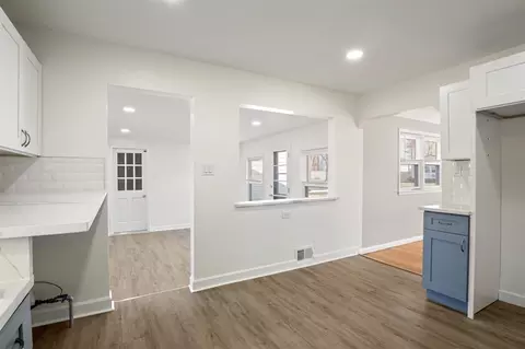 Entry Way - 5854 Syracuse, Taylor, MI 48180 photo 3 of 4