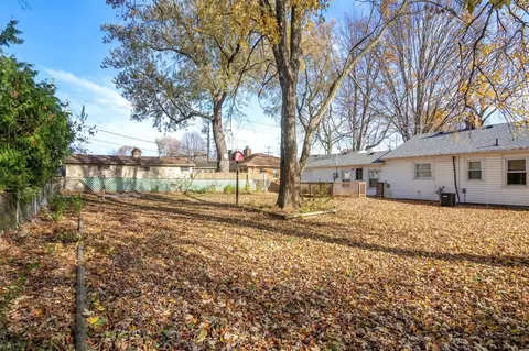 Exterior - 5854 Syracuse, Taylor, MI 48180 photo 9 of 11