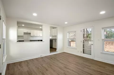 Living - 5854 Syracuse, Taylor, MI 48180 photo 7 of 7