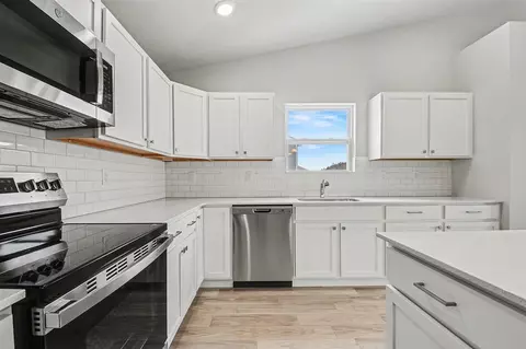 Kitchen - 7999 Sierra, Belding, MI 48809 photo 2 of 4