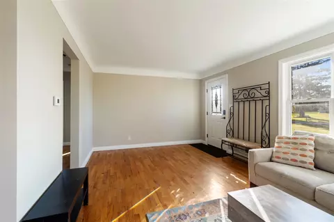 155 S Harvey, Jackson, MI 49201 photo 14