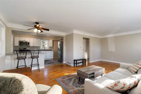 155 S Harvey, Jackson, MI 49201 photo 7