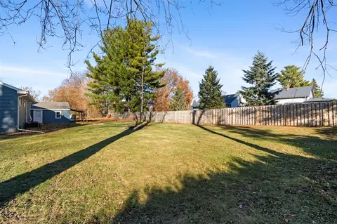 155 S Harvey, Jackson, MI 49201 photo 35