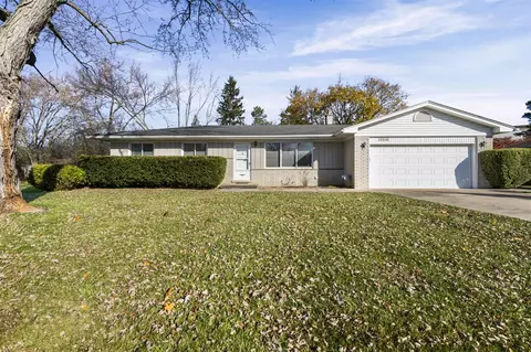29166 Lorikay, Farmington Hills, MI 48334