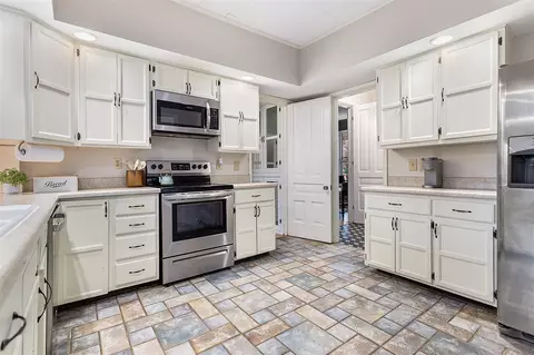 551 W W Brg, Plainwell, MI 49080 photo 7