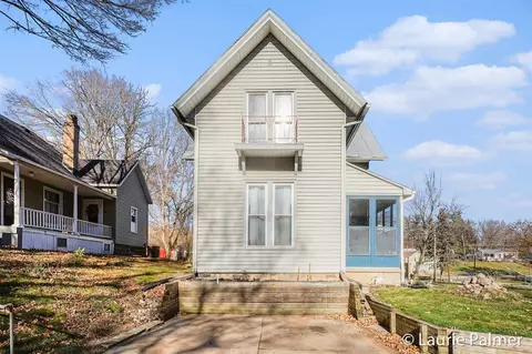 304 Yeomans, Ionia, MI 48846
