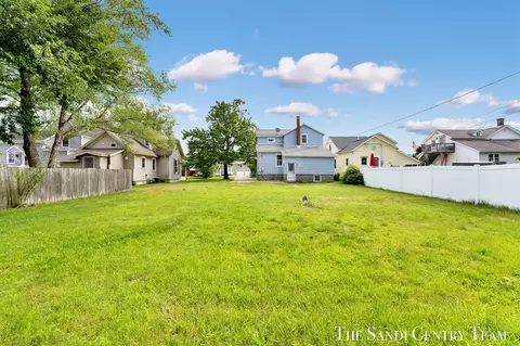 317 Elliott, Grand Haven, MI 49417