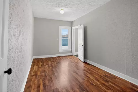 Bedroom - 106 N Dwight, Jackson, MI 49202 photo 5 of 8