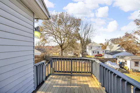 Exterior - 106 N Dwight, Jackson, MI 49202 photo 4 of 7