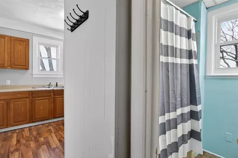Entry Way - 106 N Dwight, Jackson, MI 49202 photo 4 of 5