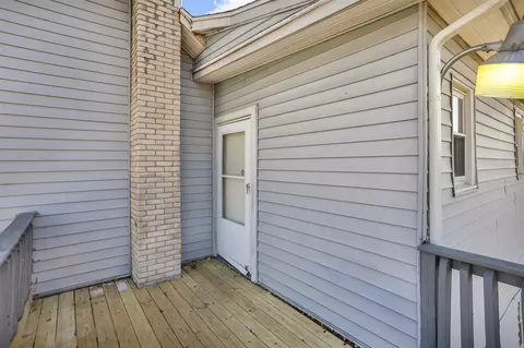 Exterior - 106 N Dwight, Jackson, MI 49202 photo 3 of 7