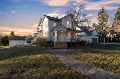 604 N State, Howell, MI 48843