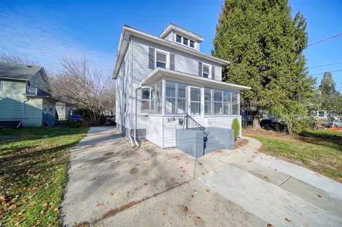 Exterior - 208 Bates, Jackson, MI 49202 photo 5 of 5