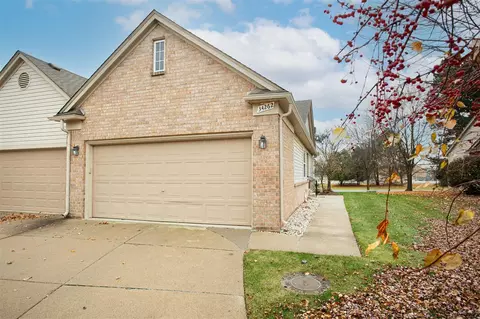 34262 Birchway, Sterling Heights, MI 48312