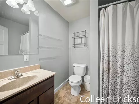 Bath - 833 Morgan, Belding, MI 48809 photo 1 of 1