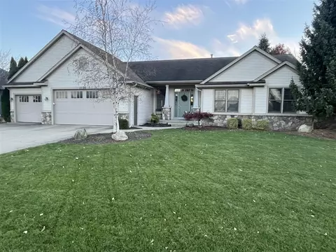 4696 Stonewood, Hudsonville, MI 49426