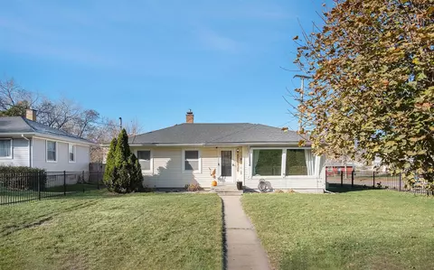 933 Diamond, Grand Rapids, MI 49503