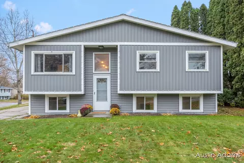 1005 W Main, Middleville, MI 49333