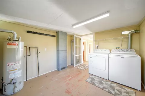 884 Bryant, Jackson, MI 49202 photo 19
