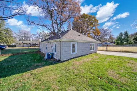 884 Bryant, Jackson, MI 49202 photo 29