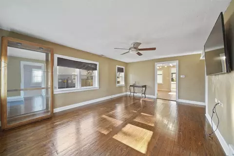 884 Bryant, Jackson, MI 49202 photo 8